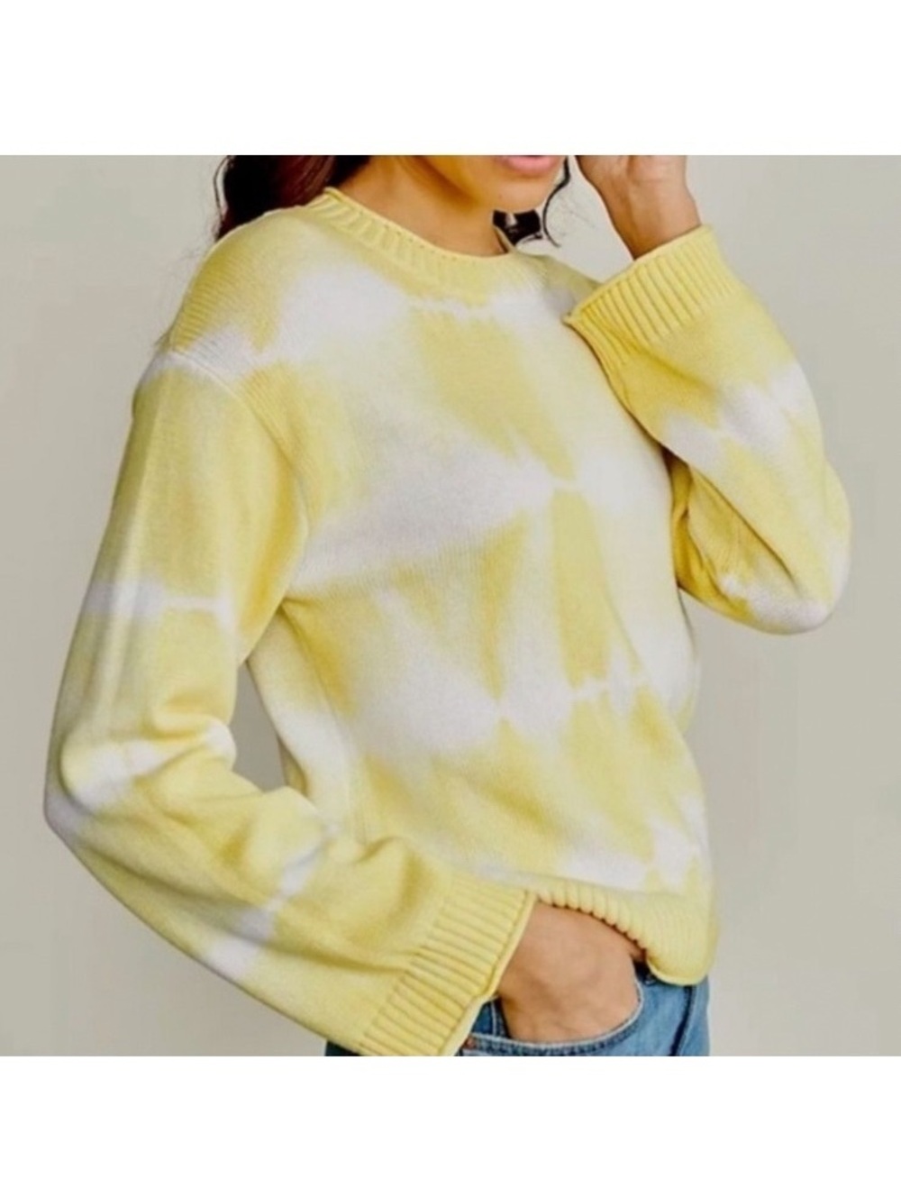 Elizabeth and James Women's Small Butter Yellow and White Tie-Dye Cotton Sweater